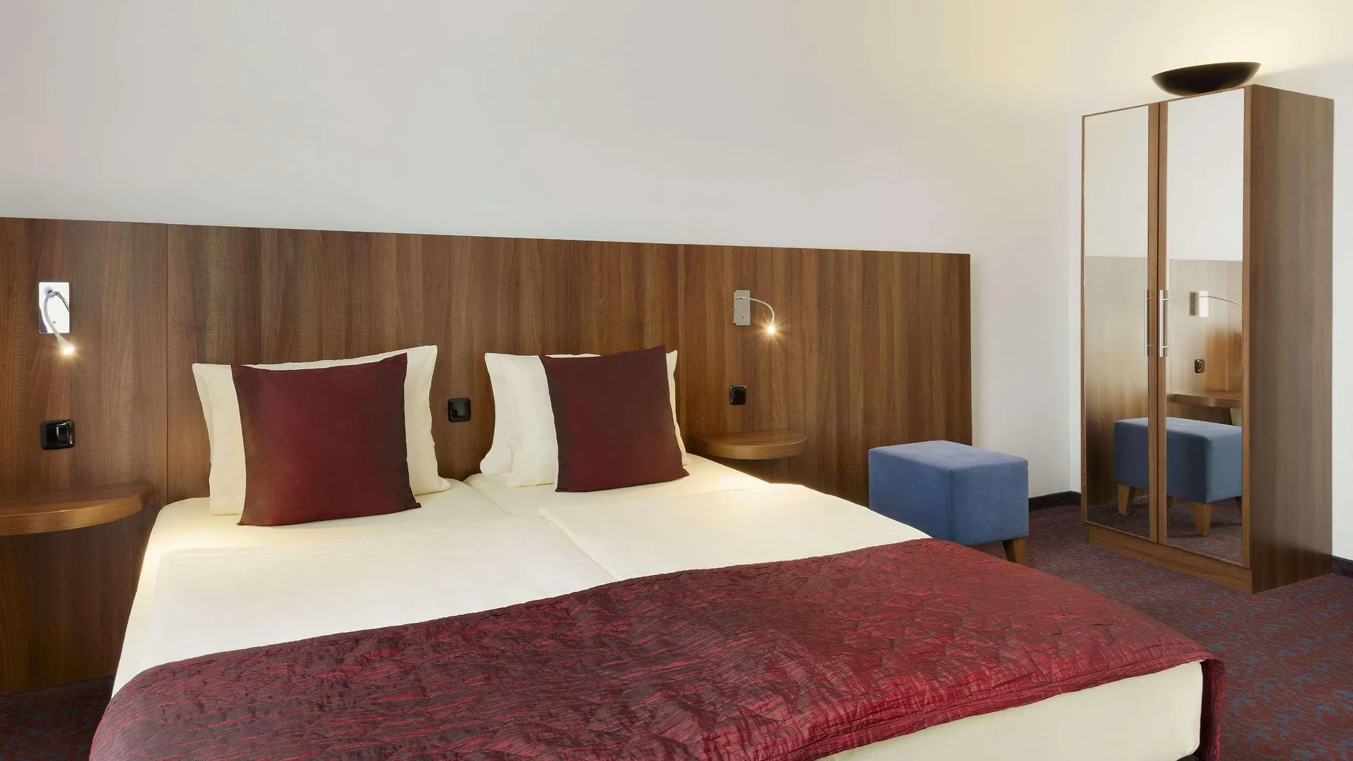 ****  Ramada By Wyndham Frankfurt City Centre Hotel Frankfurt am Main Germany