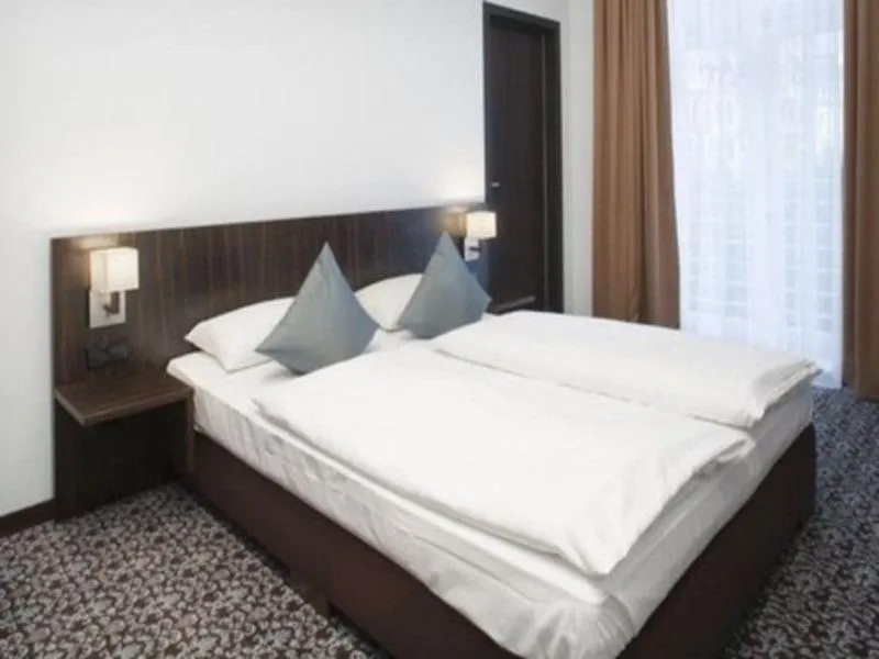 ****  Ramada By Wyndham Frankfurt City Centre Hotel Frankfurt am Main Germany